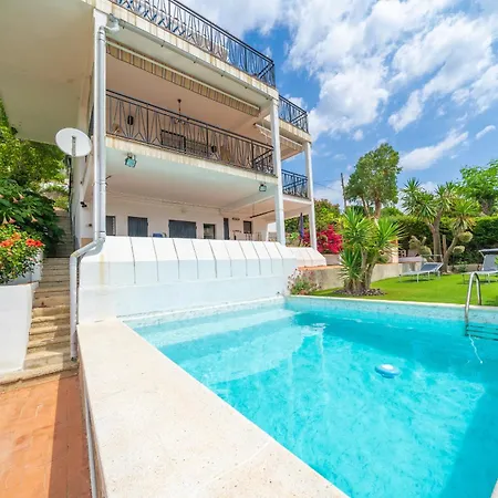 Homeholidaysrentals Himalaia - Costa Barcelona *